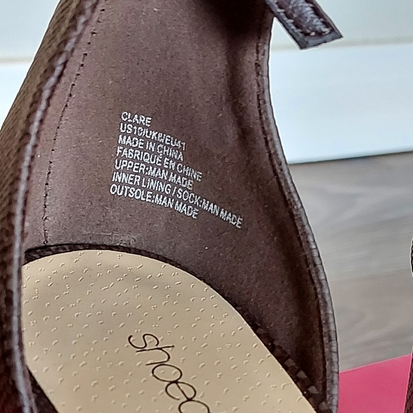 Shoedazzle Ankle Strap sandals - Picture 4 of 7